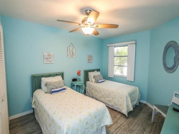Charming 4 Bedroom Vacation Rental in Fort Myers Beach