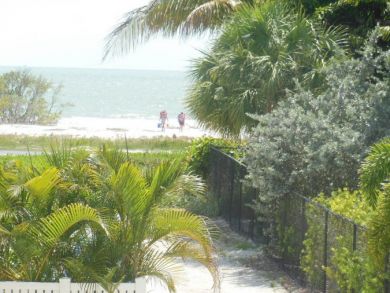 WOW no Roads to Cross to Get to the Beach a Rare Beach House