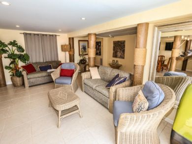 7 Bedroom Fort Myers Vacation Home Plus Guest House