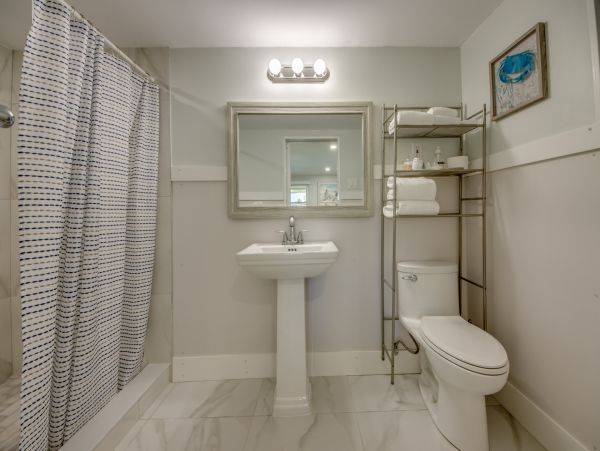 Fort Myers Lovely Rental Home Sleeps Ten Guests ACROSS From The Beach
