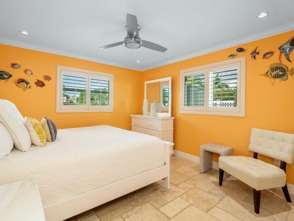 Fort Myers 4 Bedroom Pool Home Canal View Sleeps 12