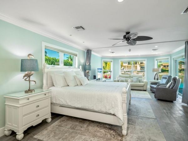 Fort Myers 4 Bedroom Pool Home Canal View Sleeps 12