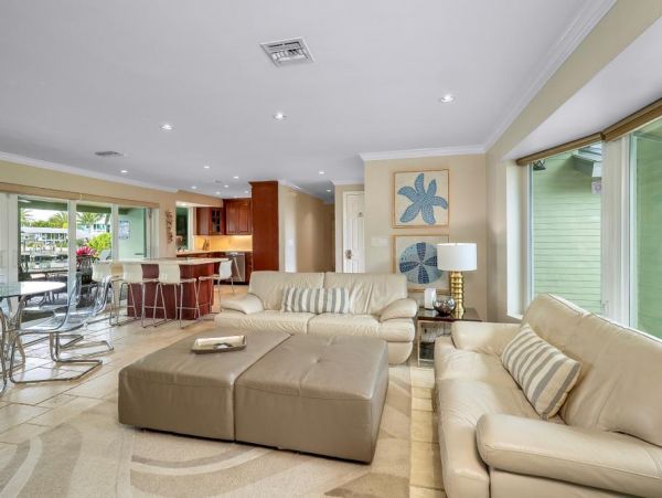 Fort Myers 4 Bedroom Pool Home Canal View Sleeps 12