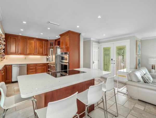 Fort Myers 4 Bedroom Pool Home Canal View Sleeps 12