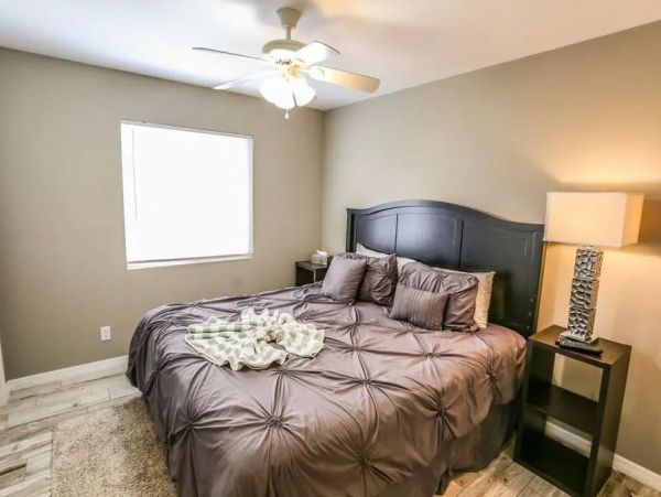 Beautiful Fort Myers Vacation Home 2 Min Walk to Beach