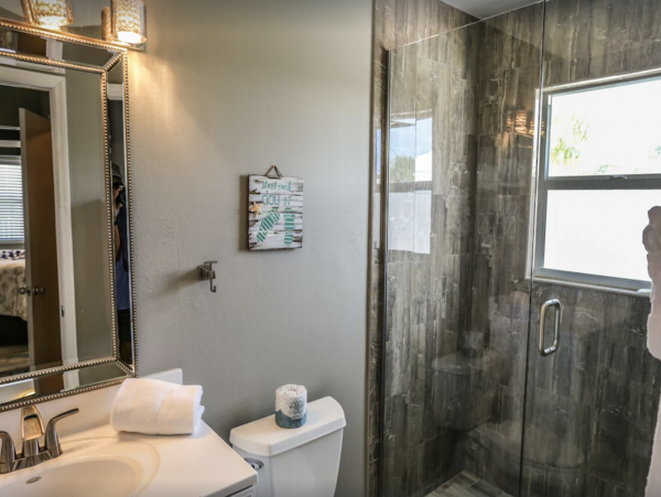 Beautiful Fort Myers Vacation Home 2 Min Walk to Beach