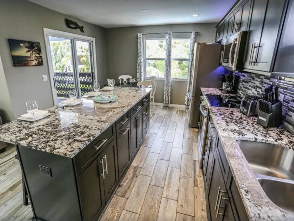 Beautiful Fort Myers Vacation Home 2 Min Walk to Beach