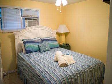 Fort Myers Beach Cozy One Bedroom Vacation Duplex