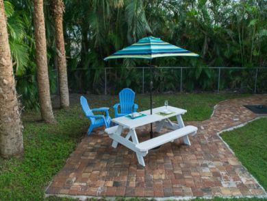Fort Myers Beach Cozy One Bedroom Vacation Duplex