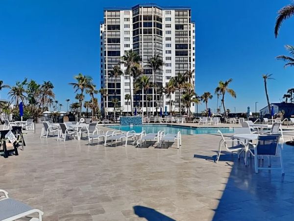 Fort Myers Beach Vacation Rental – Estero Bay Waterfront Condo with Resort Amenities