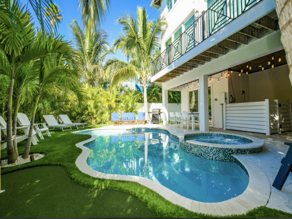 Anna Maria Stunning Luxury Vacation Home Private Pool & Spa
