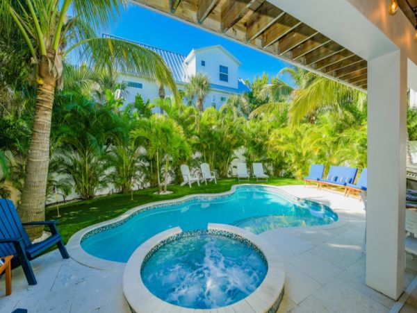Anna Maria Stunning Luxury Vacation Home Private Pool & Spa