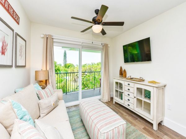 Holmes Beach Vacation Rental Pool Home Steps to Beach