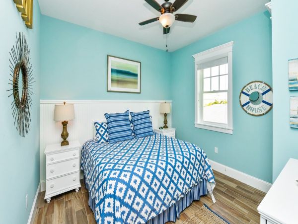 Holmes Beach Vacation Rental Pool Home Steps to Beach