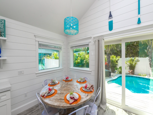 Holmes Beach Fabulous Four Bedroom Home Sleeps 10