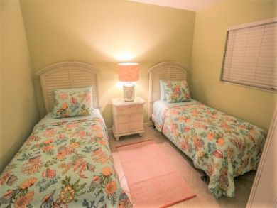 Beachfront Fort Myers 3 Bedroom Vacation Condo Sleeps Six