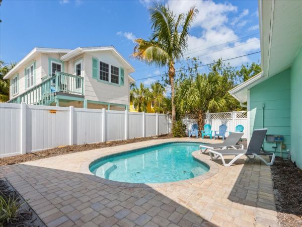 Anna Maria Island Holmes Beach Home 919735