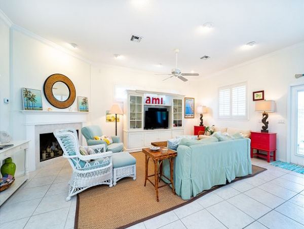 Pet Friendly Anna Maria Vacation Pool Home Sleeps 8 Guests, two blocks from the beach!