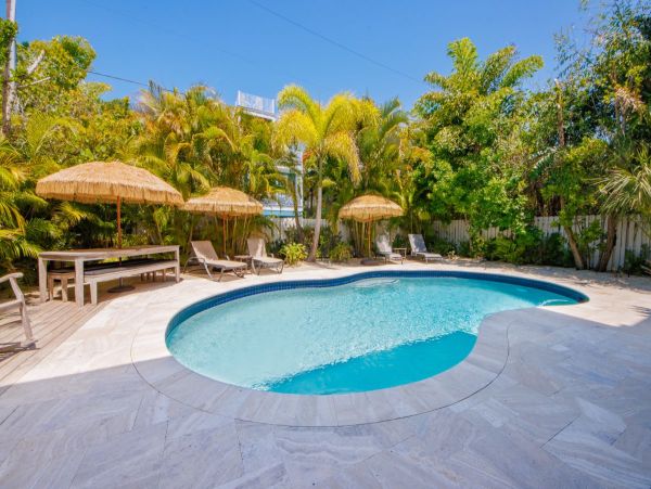 Pet Friendly Anna Maria Vacation Pool Home Sleeps 8 Guests, two blocks from the beach!
