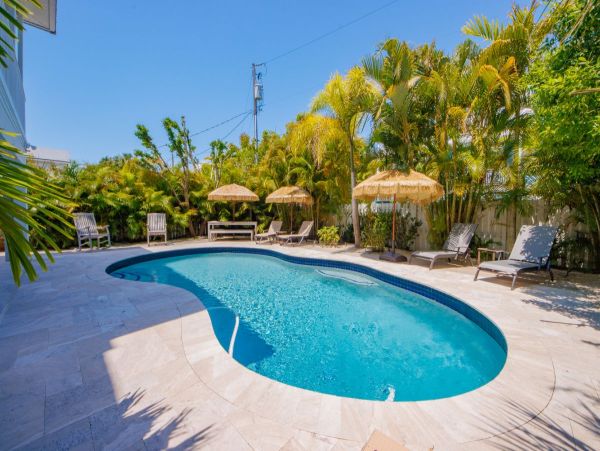 Pet Friendly Anna Maria Vacation Pool Home Sleeps 8 Guests, two blocks from the beach!
