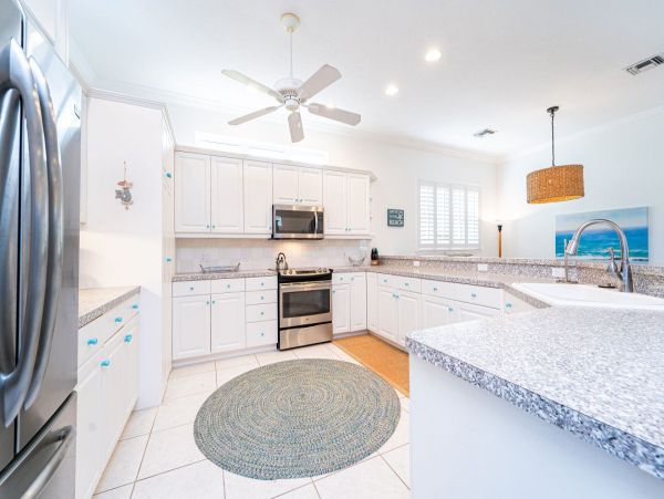 Pet Friendly Anna Maria Vacation Pool Home Sleeps 8 Guests, two blocks from the beach!