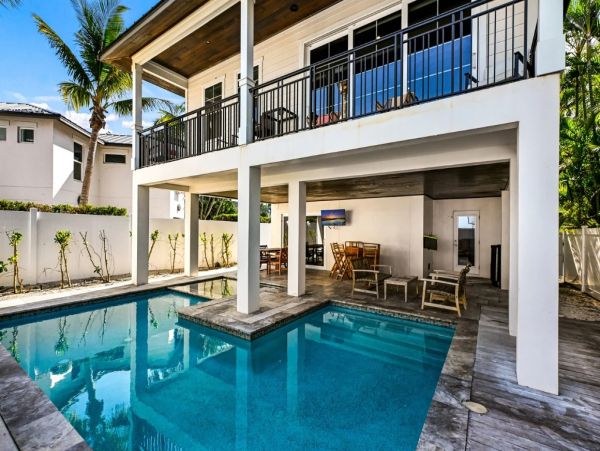 Luxury Anna Maria Island Vacation Rental - Florida Gulf Coast Bayfront Home