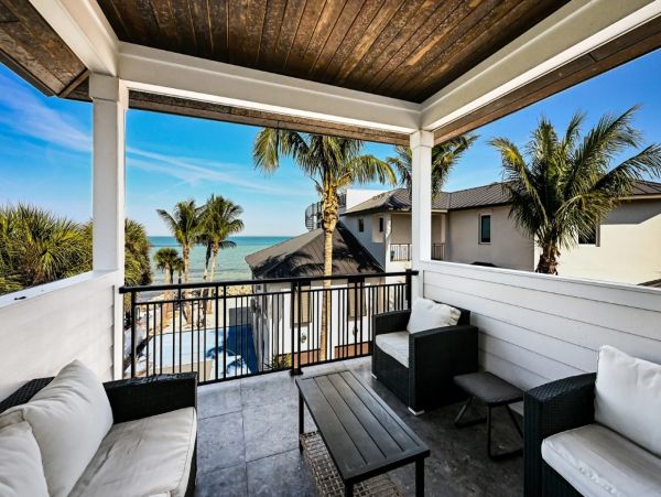 Luxury Anna Maria Island Vacation Rental - Florida Gulf Coast Bayfront Home