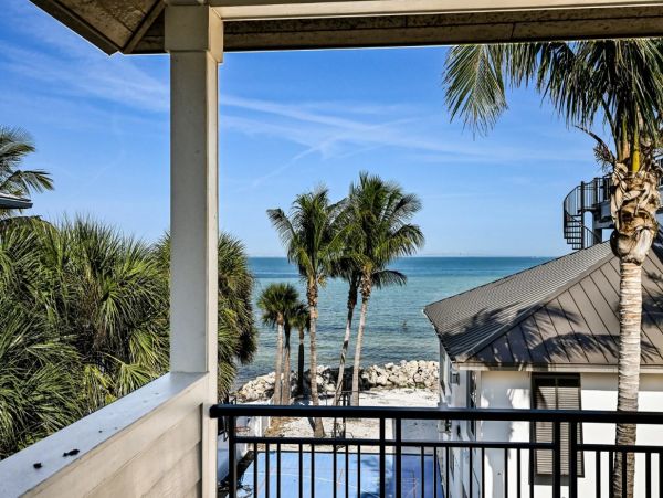 Luxury Anna Maria Island Vacation Rental - Florida Gulf Coast Bayfront Home
