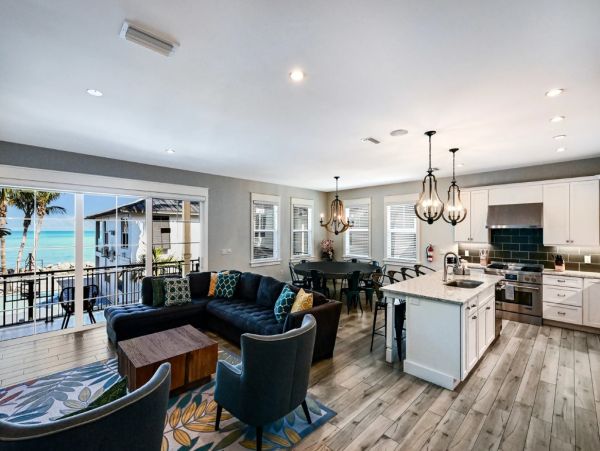 Luxury Anna Maria Island Vacation Rental - Florida Gulf Coast Bayfront Home