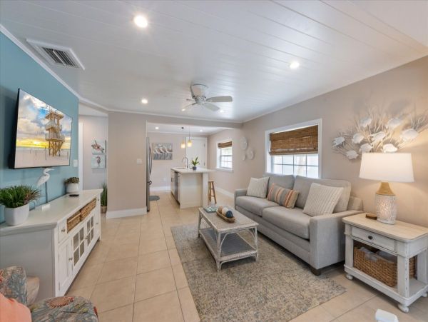A Charming North Anna Maria Island Beach Cottage