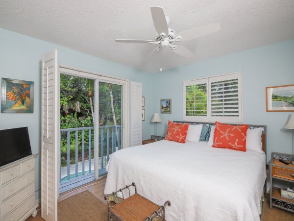 Boca Grande 4 Bedroom Pool Home Sleeps 8 Walk to Beach