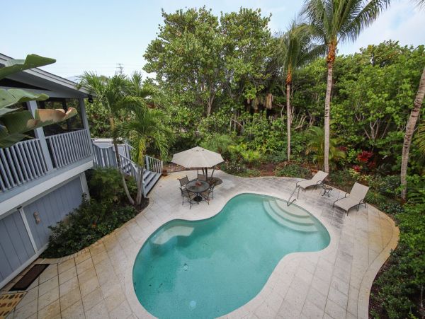 Boca Grande 4 Bedroom Pool Home Sleeps 8 Walk to Beach