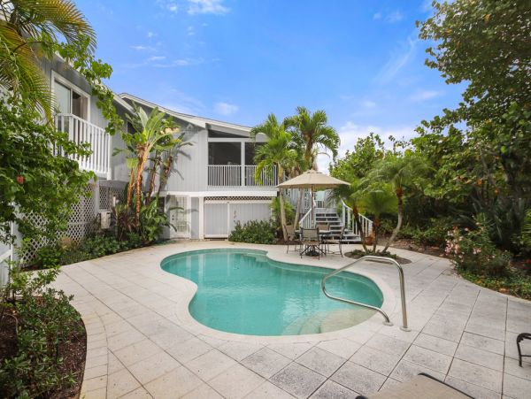 Boca Grande 4 Bedroom Pool Home Sleeps 8 Walk to Beach