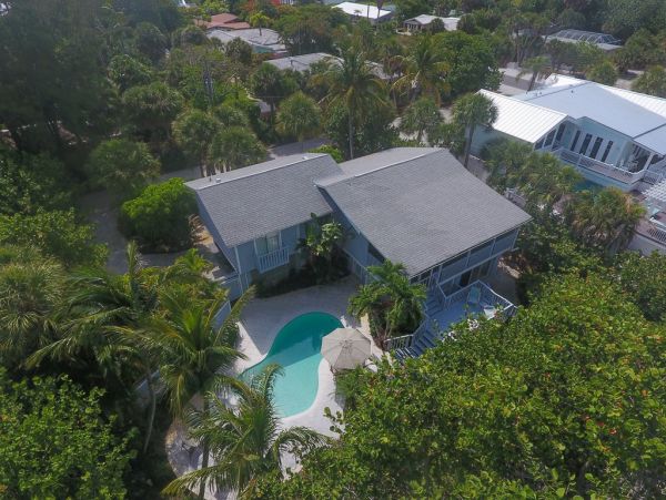 Boca Grande 4 Bedroom Pool Home Sleeps 8 Walk to Beach