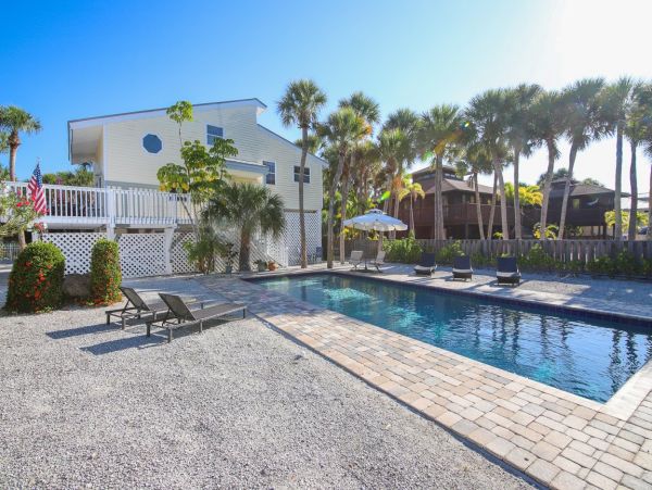 Boca Grande Single Family Home minutes from the Beach!
