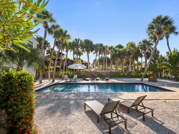 Boca Grande Single Family Home minutes from the Beach!