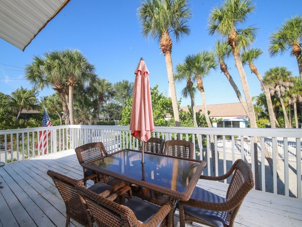 Boca Grande Single Family Home minutes from the Beach!
