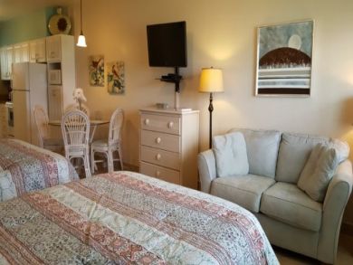 Charming Vacation Rental on Longboat Key. Call Today.