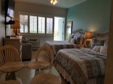 Charming Vacation Rental on Longboat Key. Call Today.