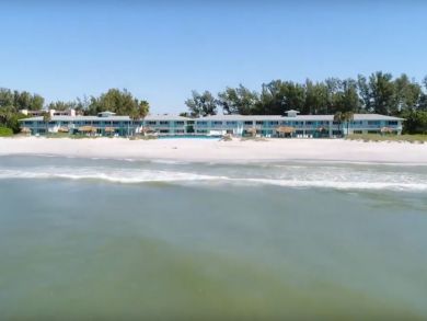 Charming Vacation Rental on Longboat Key. Call Today.