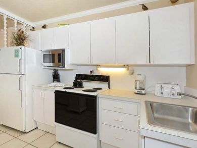 Longboat Key Cozy Beachfront Studio