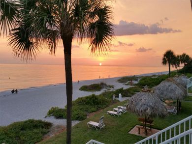 Longboat Key Cozy Beachfront Studio