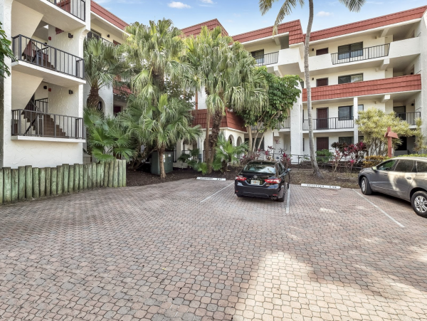 Beach Access Vacation Condo with 2 Bedroom in Sanibel