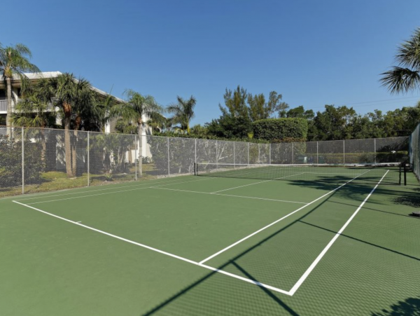 Sanibel 3 Bedroom Condo Sleeps 6 Partial Gulf View & Pool