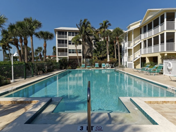 Sanibel 3 Bedroom Condo Sleeps 6 Partial Gulf View & Pool
