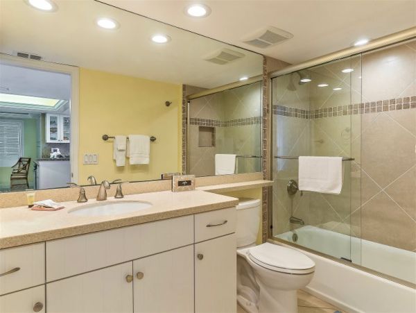 Beachfront Three Bedroom Penthouse in Sanibel