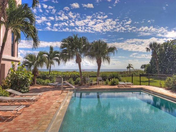 Beachfront Three Bedroom Penthouse in Sanibel