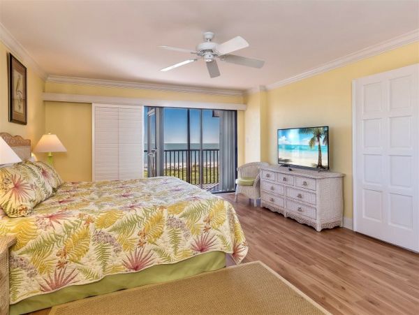 Beachfront Three Bedroom Penthouse in Sanibel