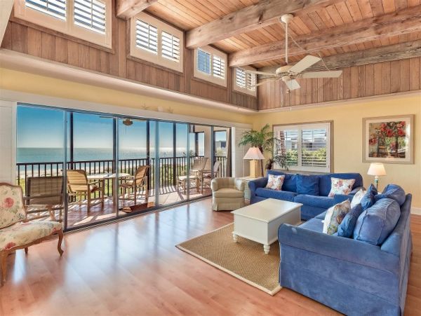 Beachfront Three Bedroom Penthouse in Sanibel