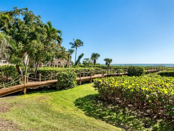 Beachfront Three Bedroom Penthouse in Sanibel